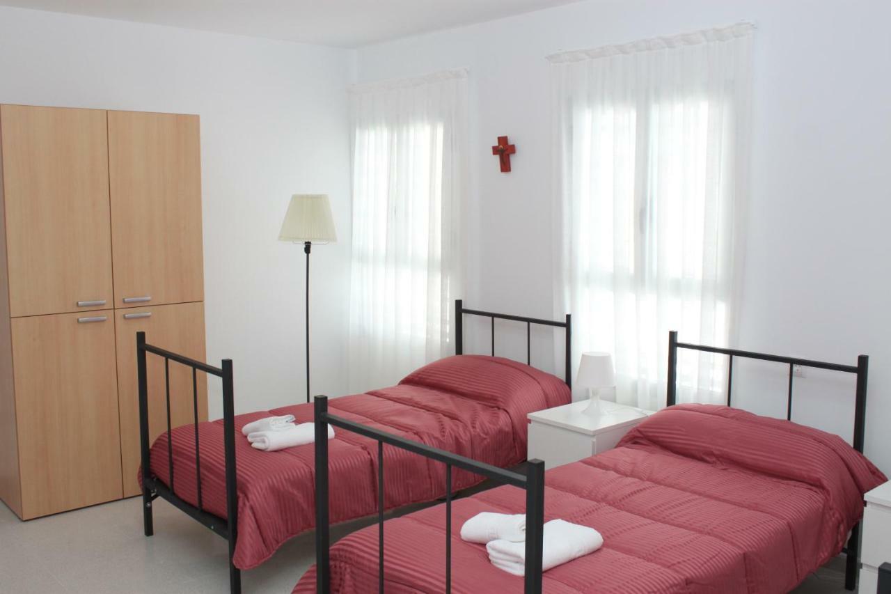 Centro Cristo Rey Hotell Torrox Eksteriør bilde